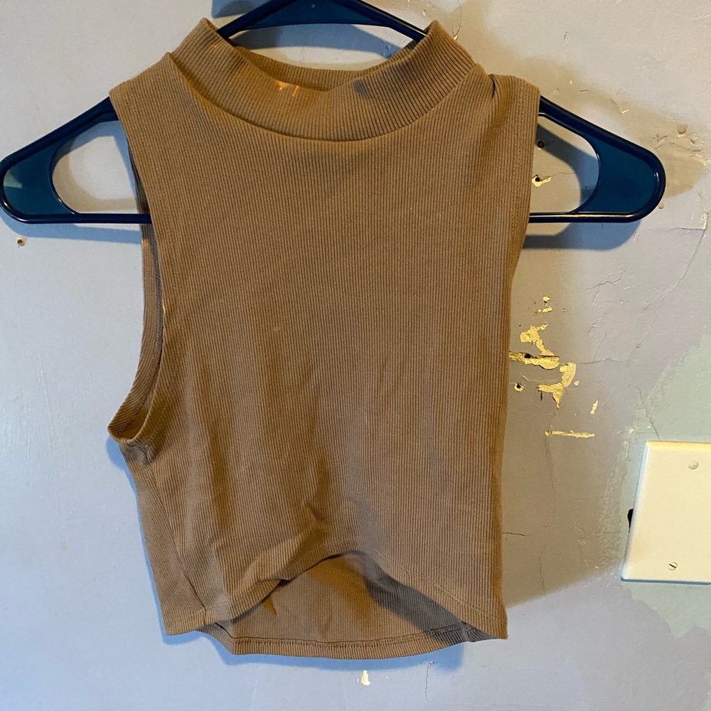 Cropped turtle neck